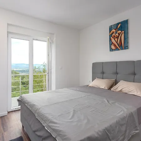 Amazing In Rukavac With Kitchen Holiday home